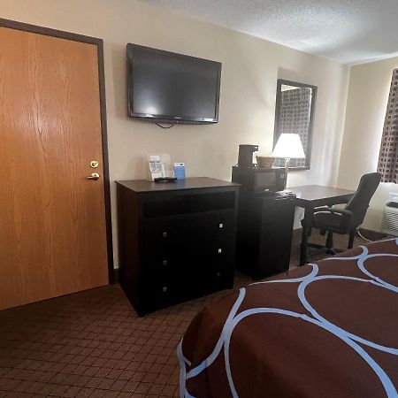 Отель Super 8 By Wyndham Cleveland Tx Экстерьер фото